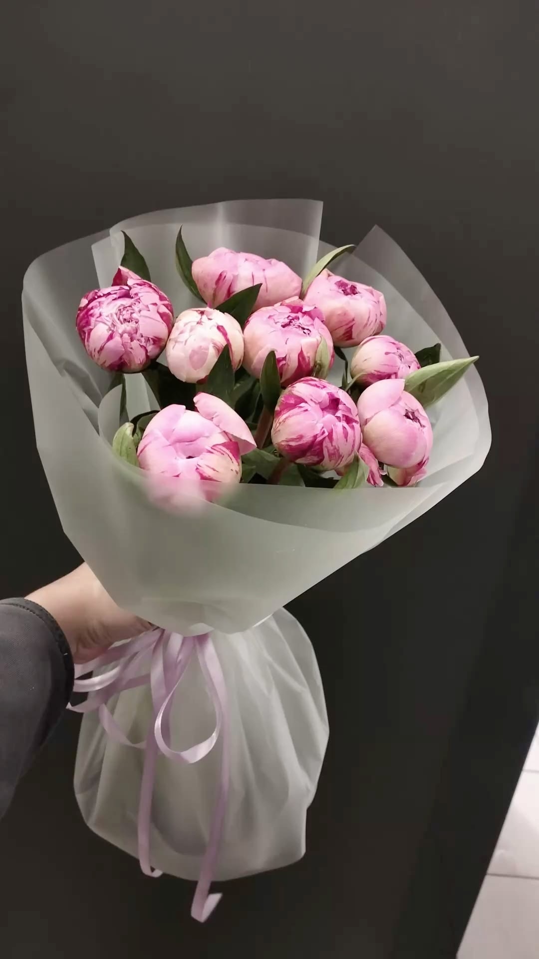 букет из 11 пионов
